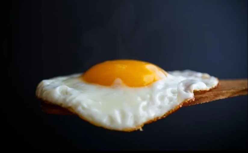 Trứng: Mọi bữa sáng kiểu Anh đều không thể thiếu trứng ốp la một mặt. Ảnh: Masterclass.
