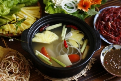 Bò nhúng giấm vào top 50 món ngon Đông Nam Á