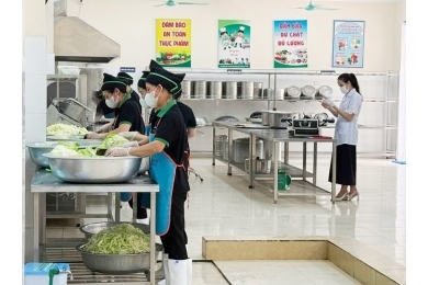 Bộ Y tế yêu cầu siết chặt việc kiểm tra, bảo đảm an toàn thực phẩm tại bếp ăn tập thể, trường học