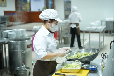 TUYỂN DỤNG  NHÂN VIÊN NẤU BẾP