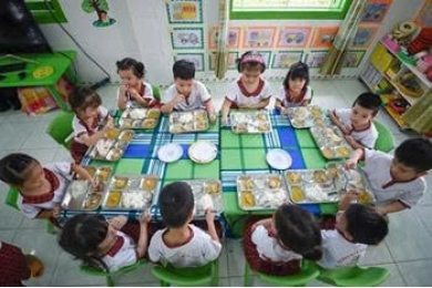 Dinh dưỡng giúp học sinh tăng sức đề kháng mùa nắng nóng