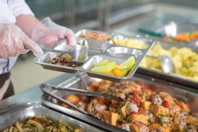 Hành trình tạo nên một suất ăn văn phòng chất lượng